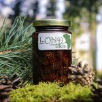 Pušų kankorėžių sirupas