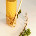 Žvakė ir įrankis kiaušinių marginimui su vašku