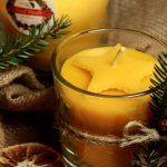 Bičių vaško žvakė stikliame indelyje